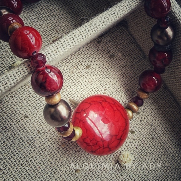 Red mountain turquoise beaded bracelet//fortune and success healing crystal - Picture 2 of 7